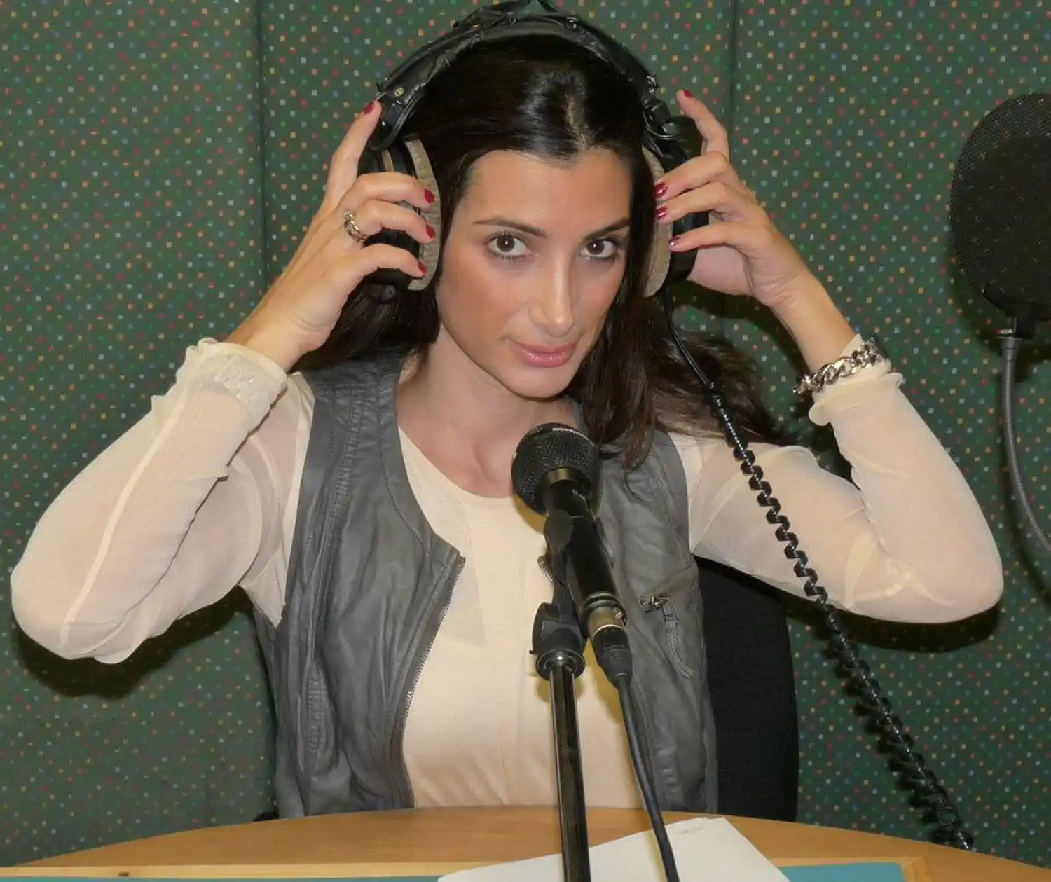 maria-pampoukidi_aboutme_radio